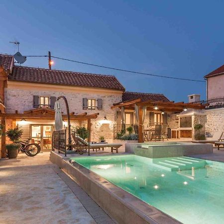 Luxury Villa Finessa Skradin 2 With Heated Pool, Jacuzzi And Sauna Zewnętrze zdjęcie