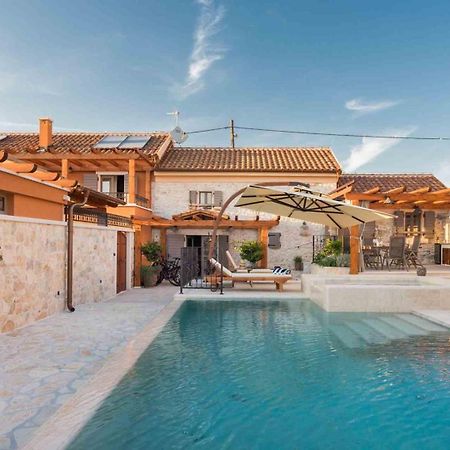 Luxury Villa Finessa Skradin 2 With Heated Pool, Jacuzzi And Sauna Zewnętrze zdjęcie