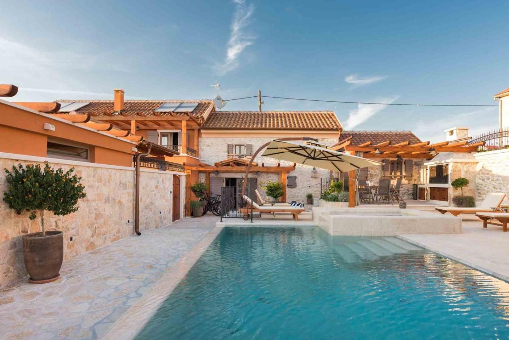 Luxury Villa Finessa Skradin 2 With Heated Pool, Jacuzzi And Sauna Zewnętrze zdjęcie