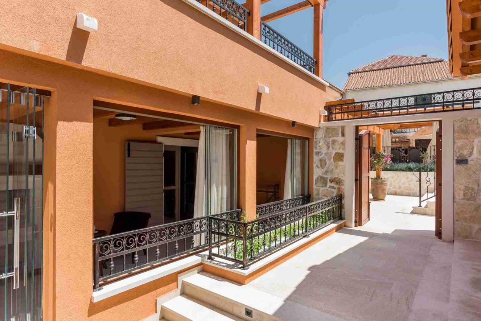 Luxury Villa Finessa Skradin 2 With Heated Pool, Jacuzzi And Sauna Zewnętrze zdjęcie