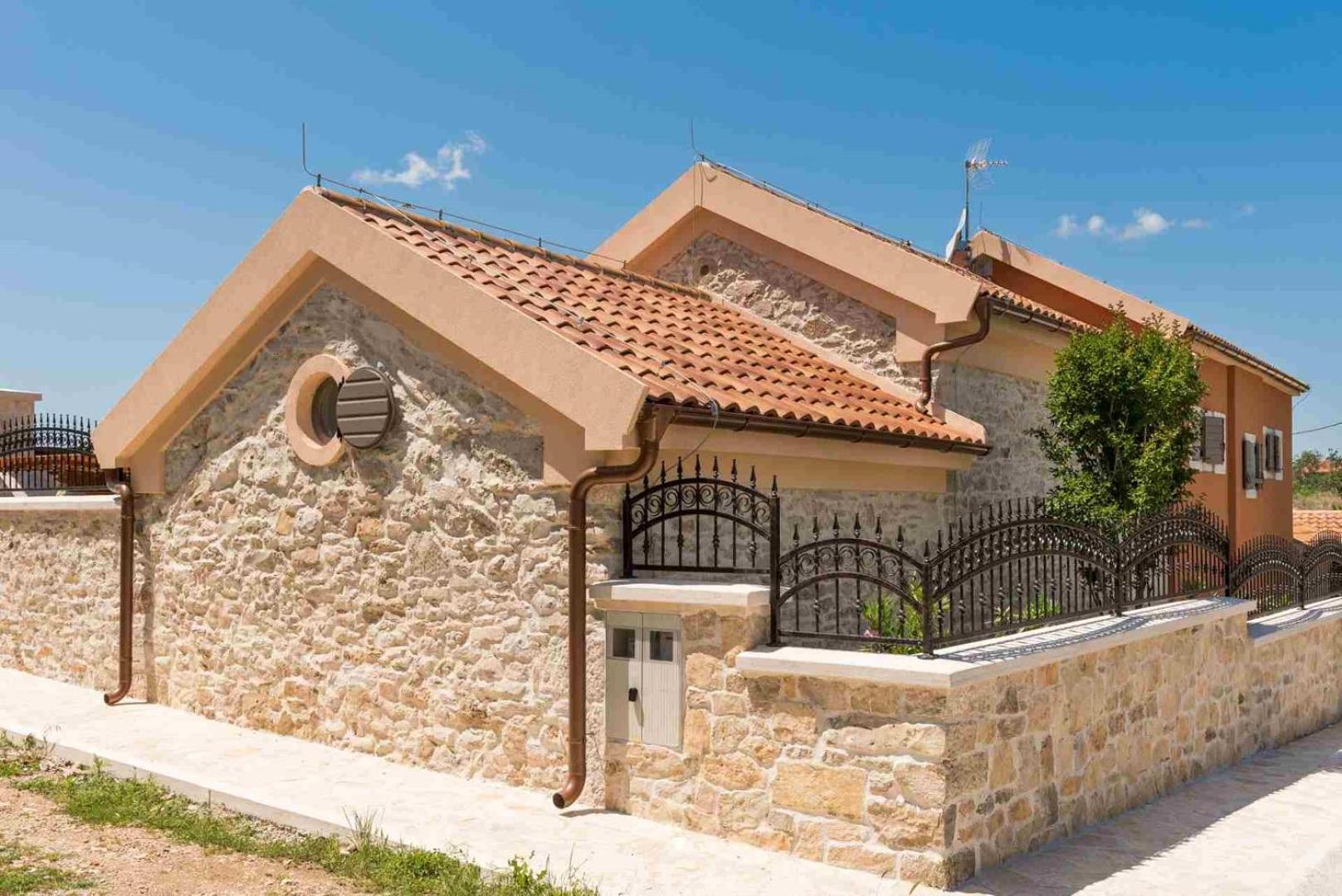 Luxury Villa Finessa Skradin 2 With Heated Pool, Jacuzzi And Sauna Zewnętrze zdjęcie