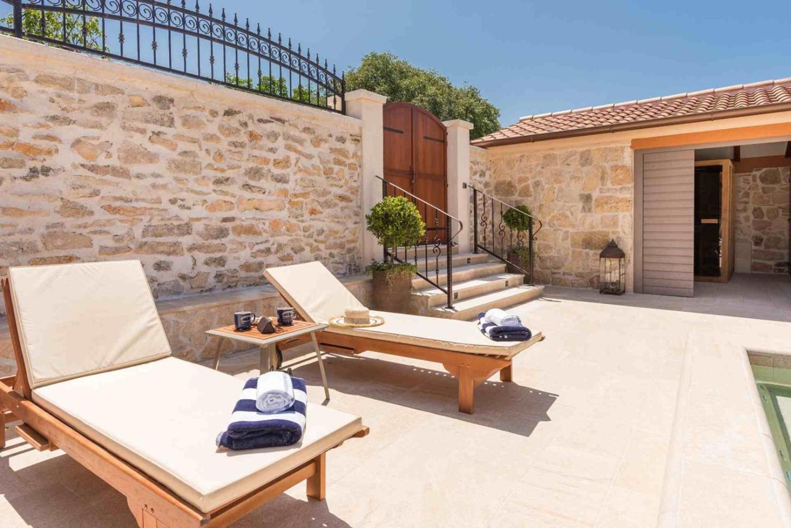 Luxury Villa Finessa Skradin 2 With Heated Pool, Jacuzzi And Sauna Zewnętrze zdjęcie